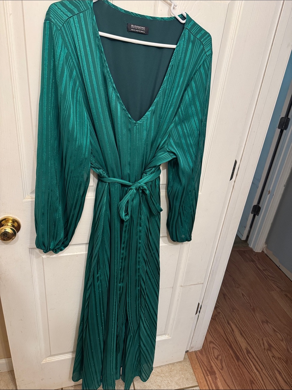 BloomChic Emerald Green Long Sleeve ankle length dress
